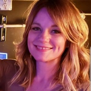 Meet your Posher, Leah